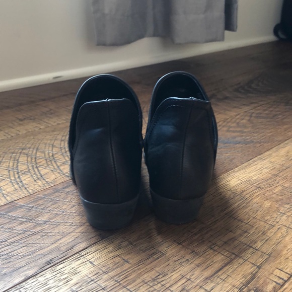 Shoes - Picture 3 of 4